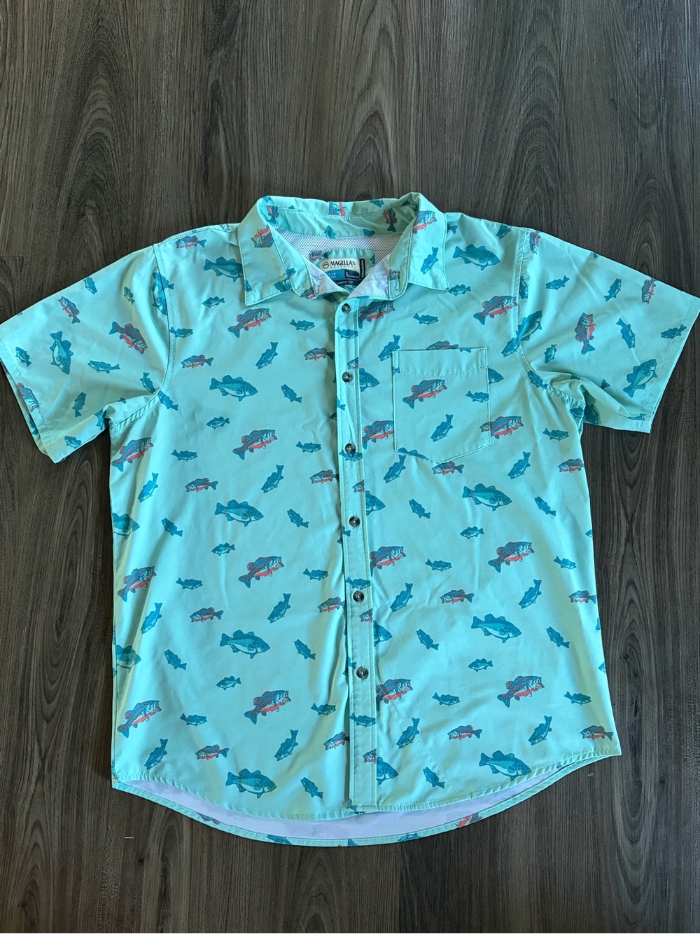 Magellan Men’s Seafoam Short-Sleeve Fish Print Short Sleeve Button Up Shirt